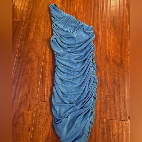 Lioness icy light blue one shoulder ruched mini bodycon stretch soft dress, XXS - Picture 6 of 10